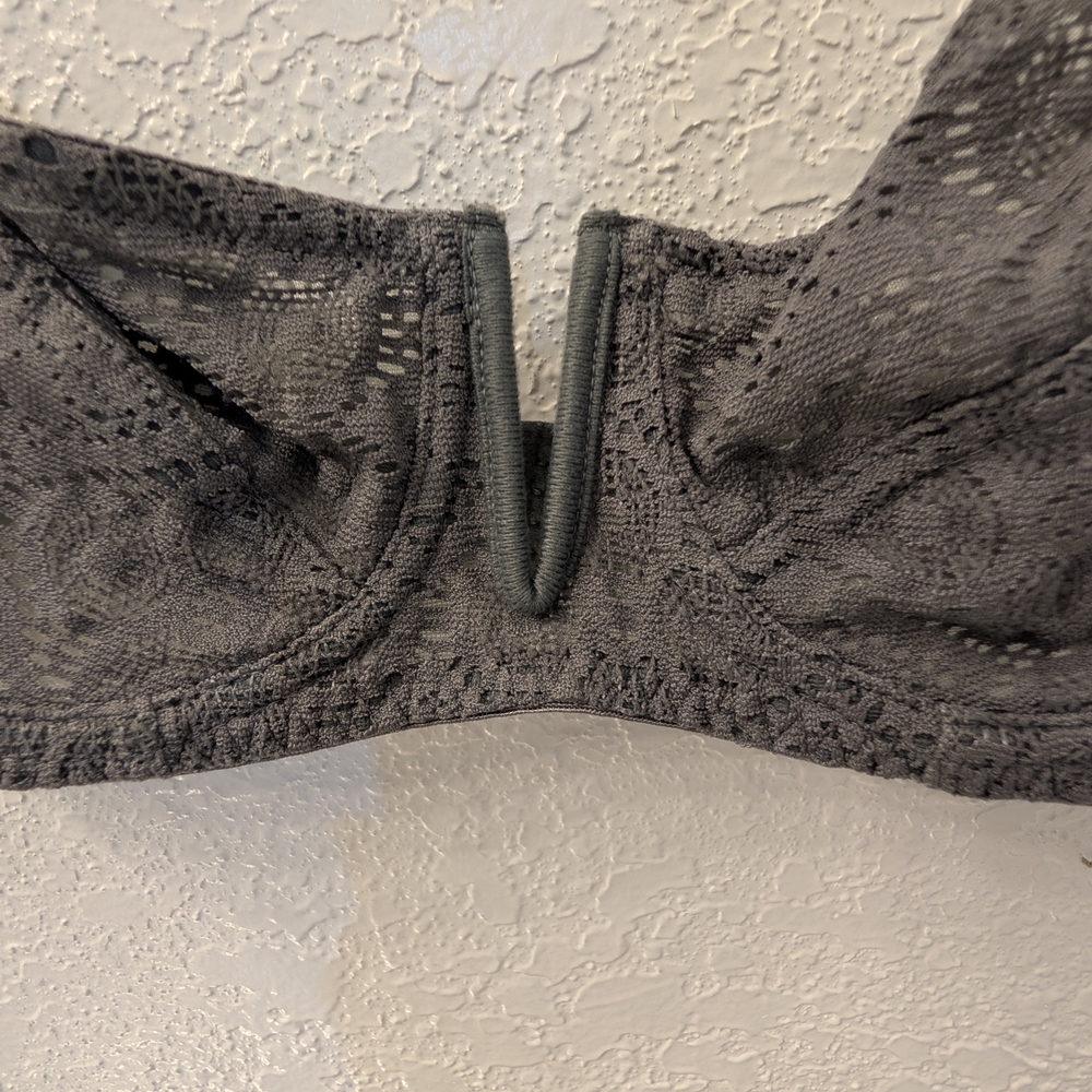 Elegant Gray Lace Bralette - Picture 3 of 7